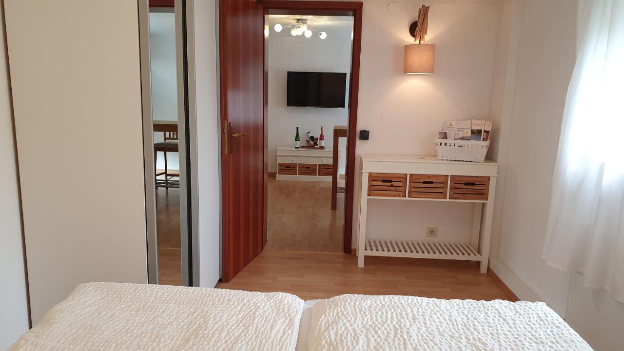 Ferienwohnung Im Moseltal Veldenz Exteriör bild