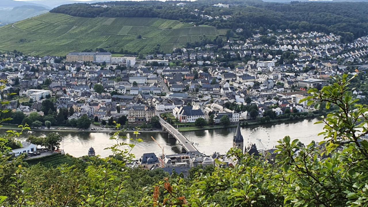 Ferienwohnung Im Moseltal Veldenz Exteriör bild